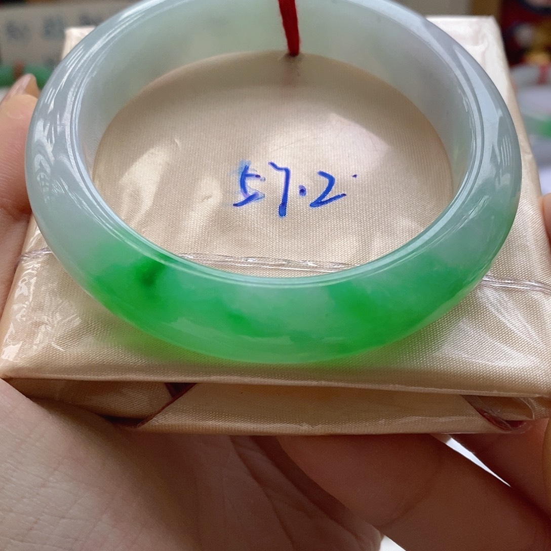 翡翠未镶嵌手镯10号