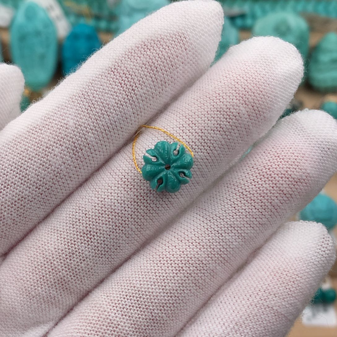 绿松石配饰未镶嵌