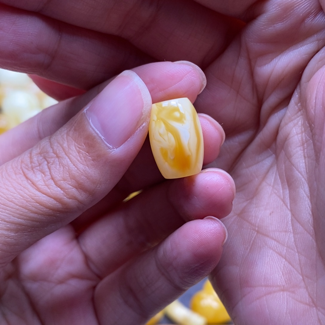 琥珀未镶嵌裸石蜜蜡