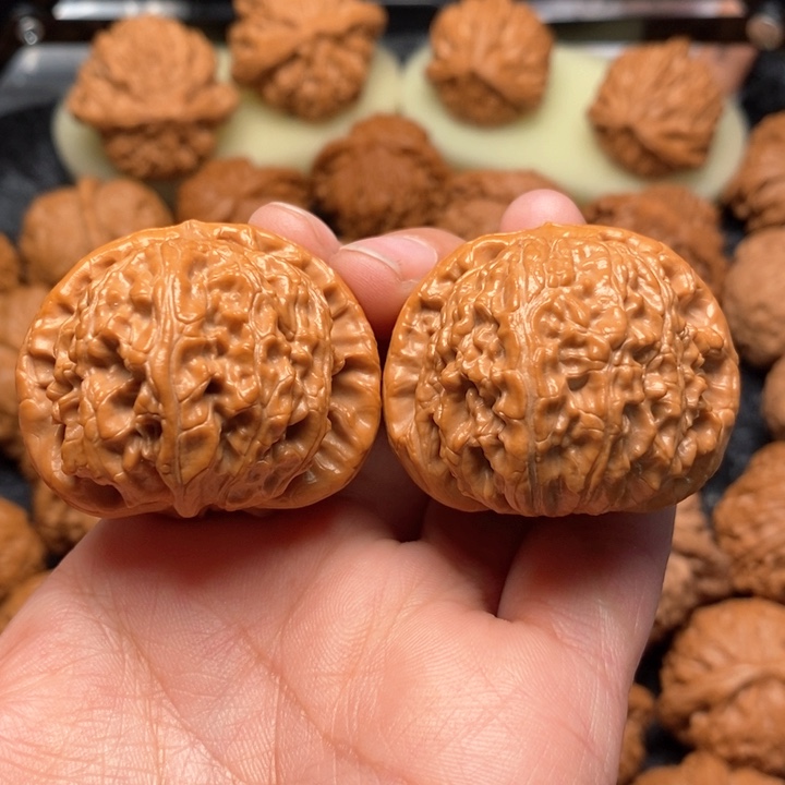 文玩核桃把件精品球白40