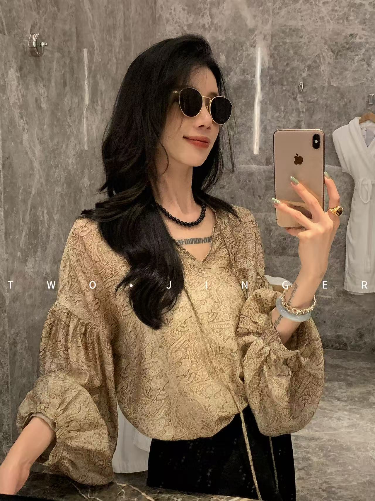 二静子 极简约静奢 『佩斯利』轻松拿捏高光时刻的腰果花衬衫CX2267