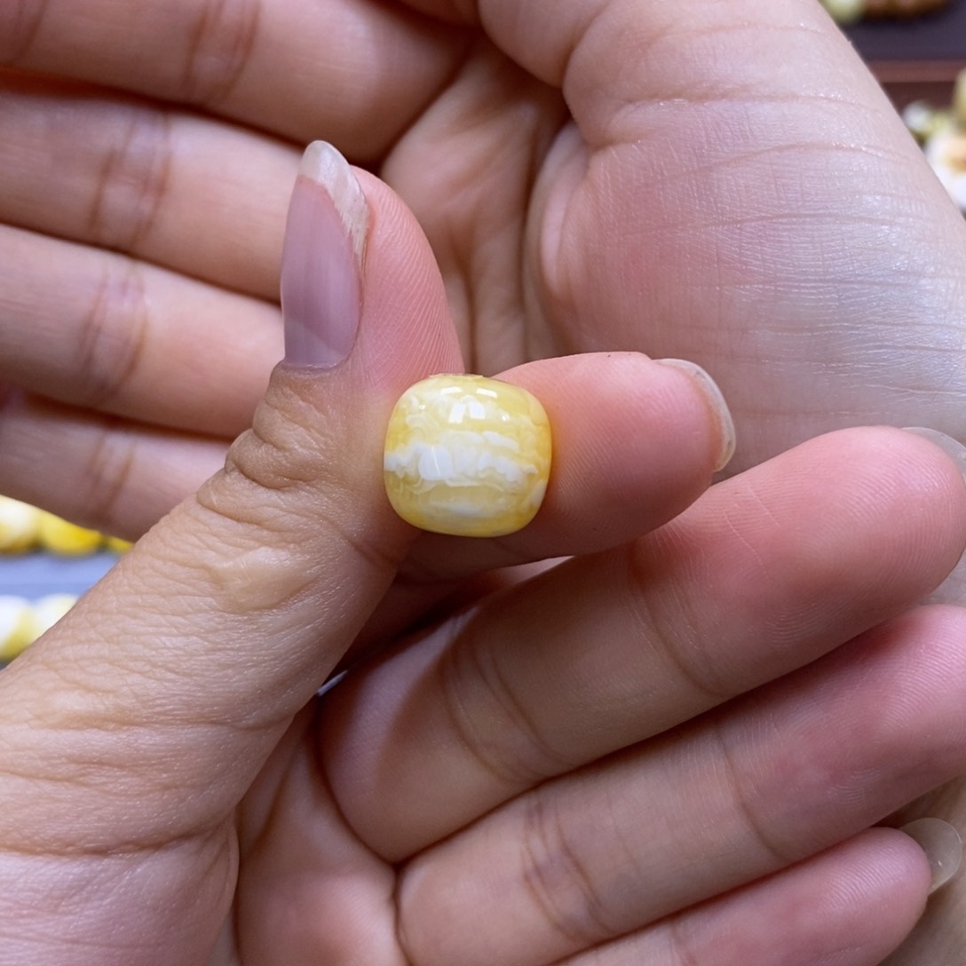 琥珀未镶嵌珠宝奇石12.6