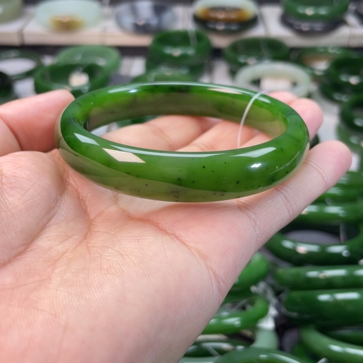 和田玉（碧玉）手镯未镶嵌