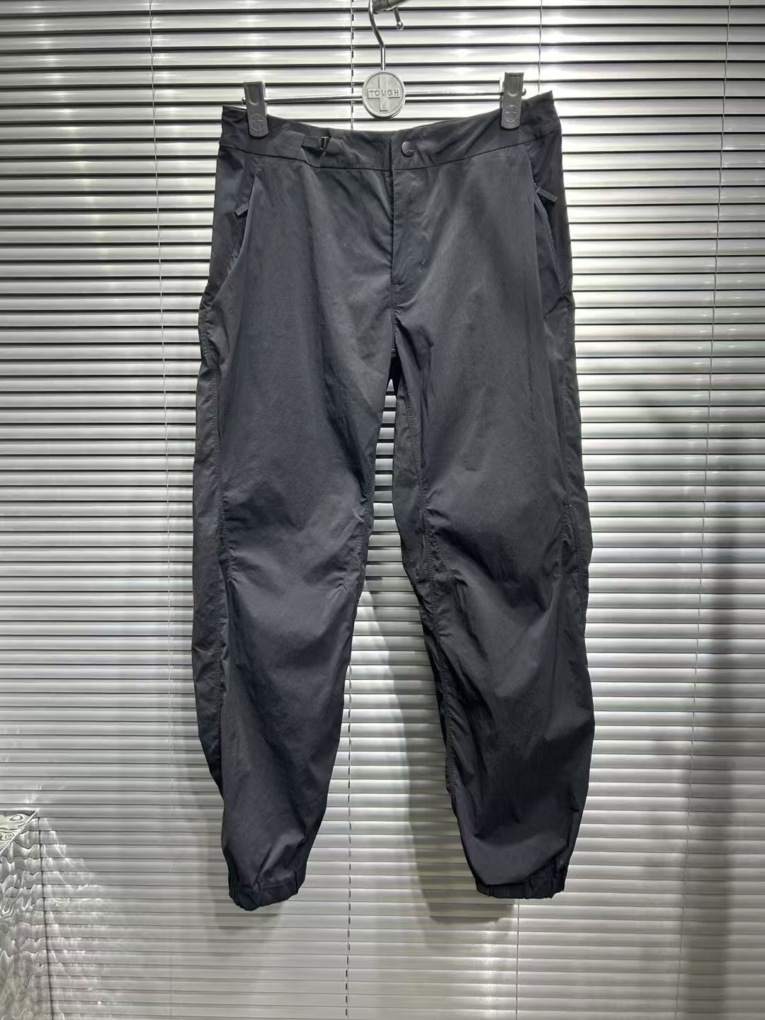 95新 ARC'TERYX/始祖鸟 爆款 黑色束脚涤纶运动裤 30码