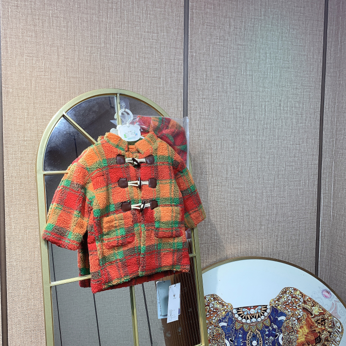 U1065    宝宝红色拼接上衣厚外套+帽子  冬款