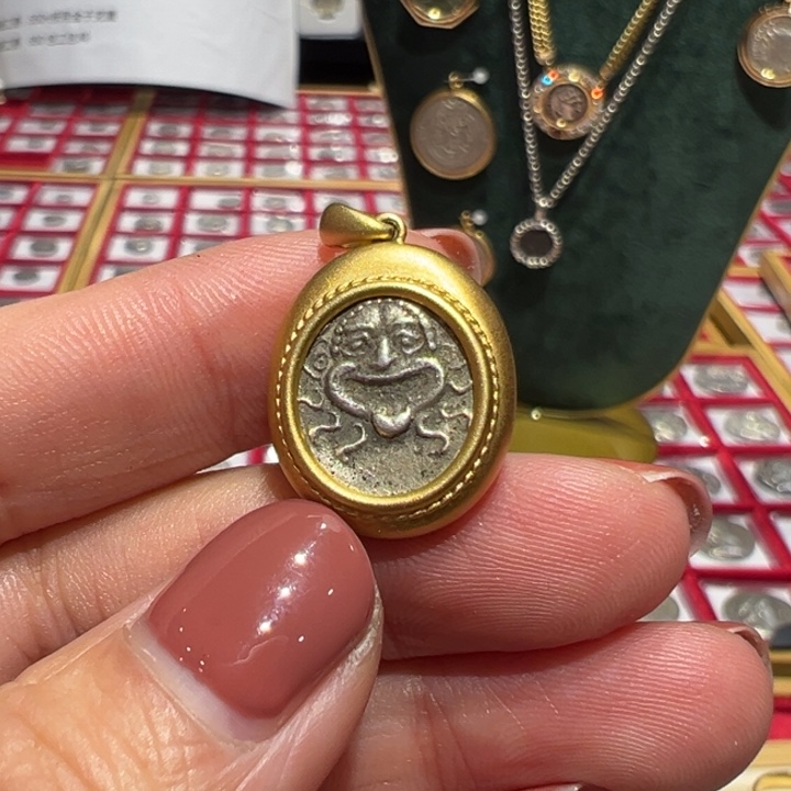 银只**绿古希腊美杜莎银币