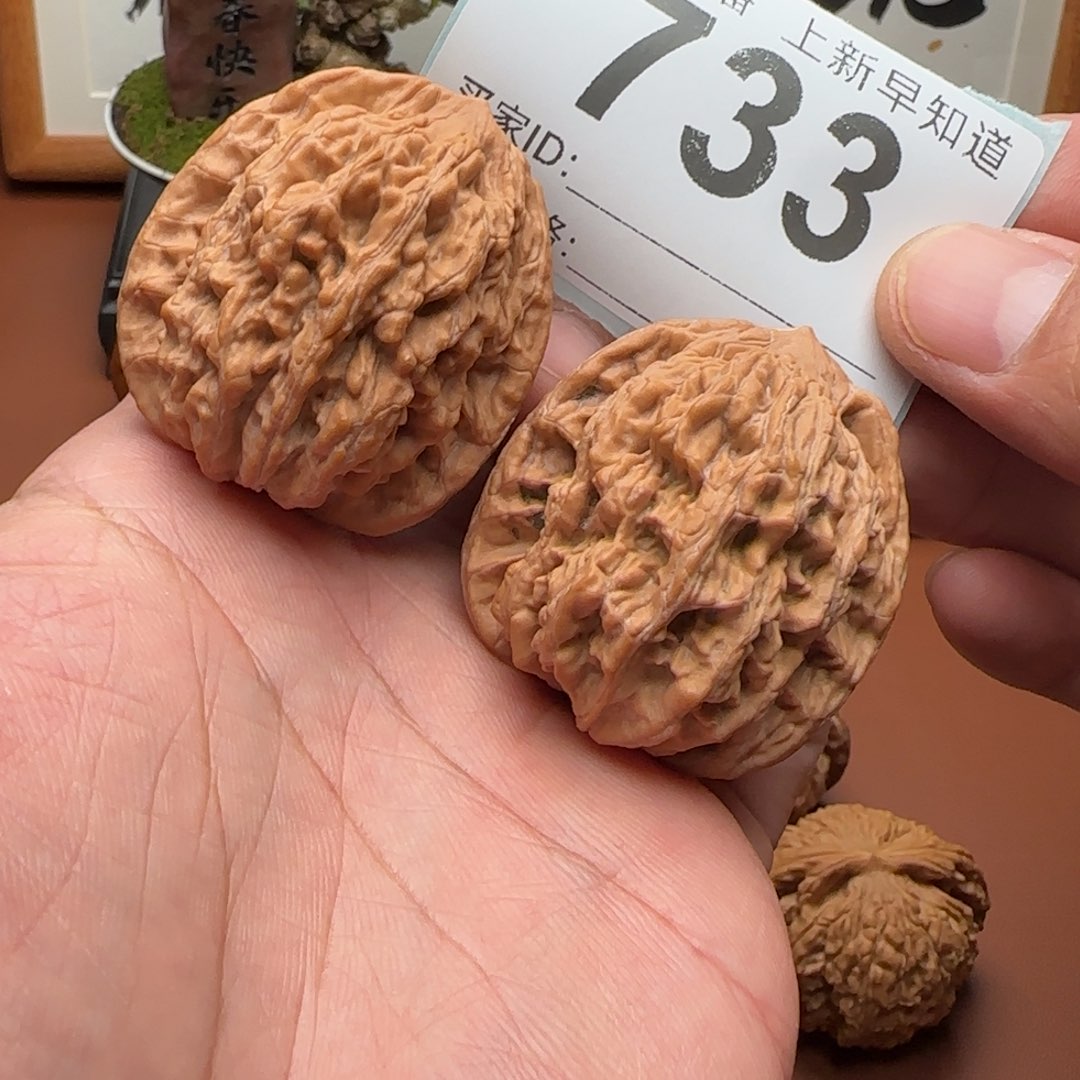 文玩核桃把件麦穗虎头