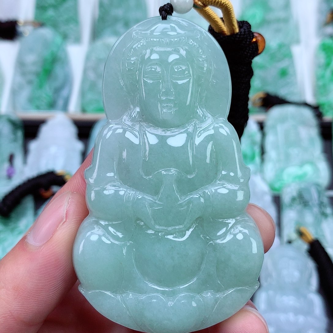 翡翠颈饰未镶嵌翡翠吊坠