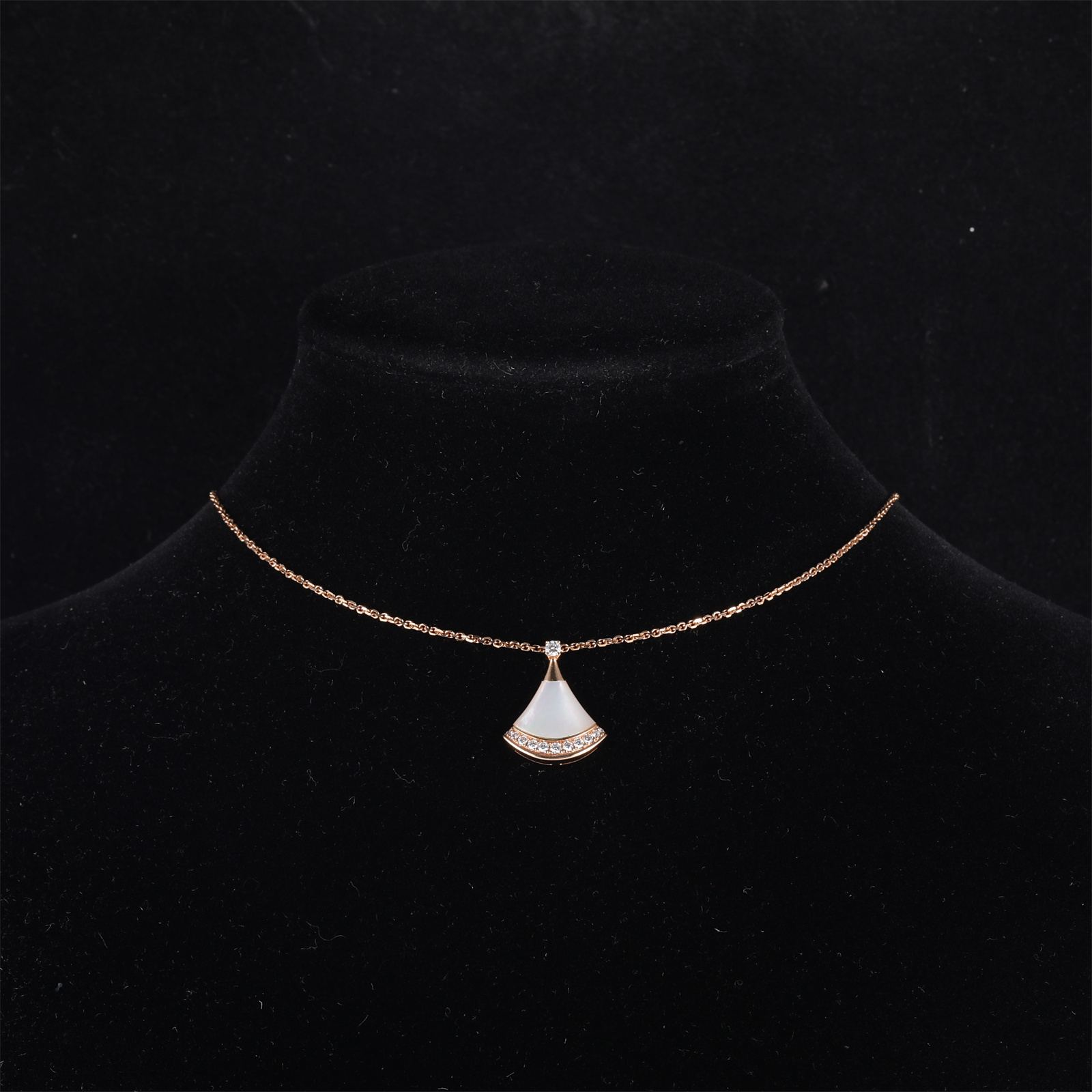 99新 BVLGARI/宝格丽 【黑黑】边镶钻 18K金 小扇子 项链