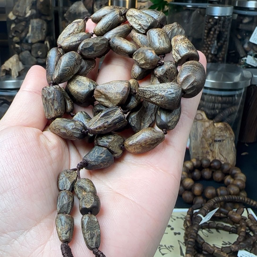 沉香沉香碎屑沉水奇楠老料树丁随型多圈42+
