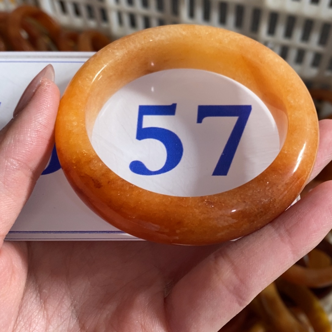 石英质玉（黄龙玉）手镯未镶嵌小*妈