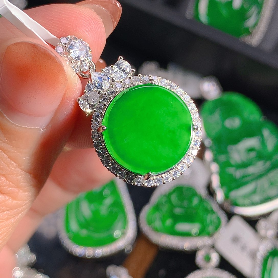 翡翠吊坠(不含链)未镶嵌