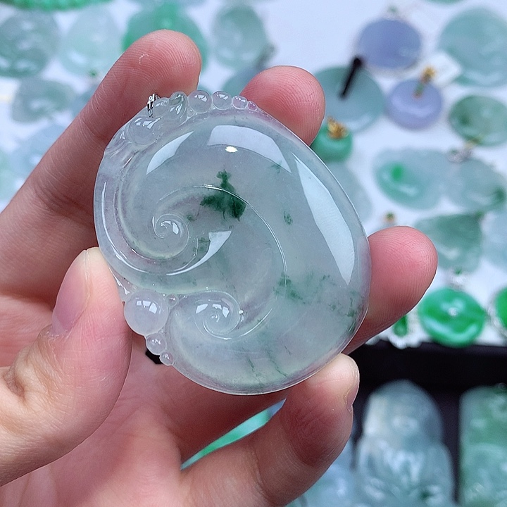 翡翠颈饰未镶嵌A货翡翠