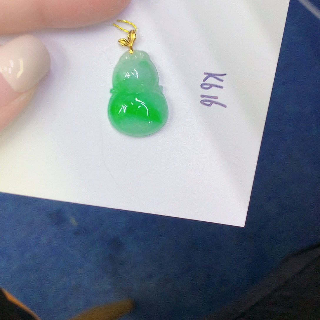 翡翠18K金镶嵌颈饰000000000