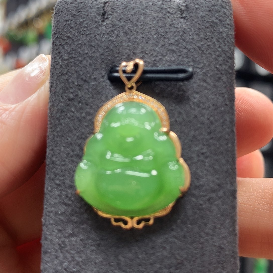 和田玉18K金镶嵌颈饰