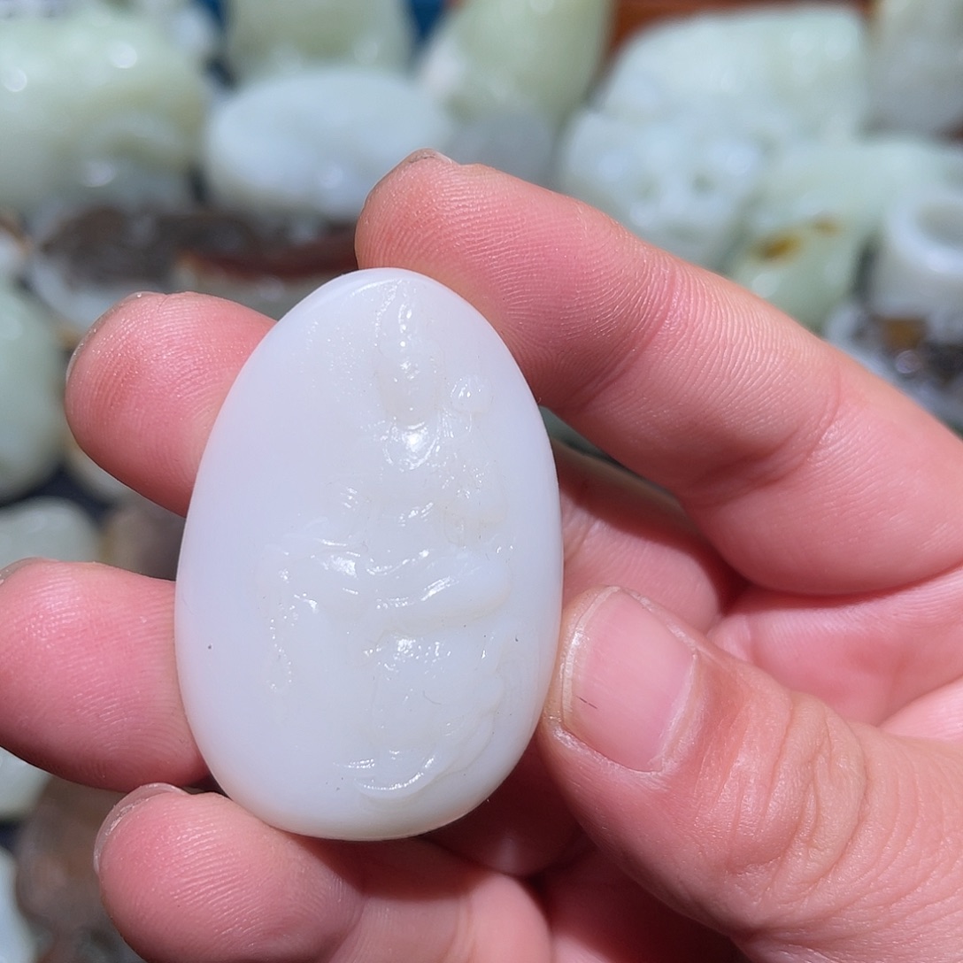 和田玉未镶嵌颈饰