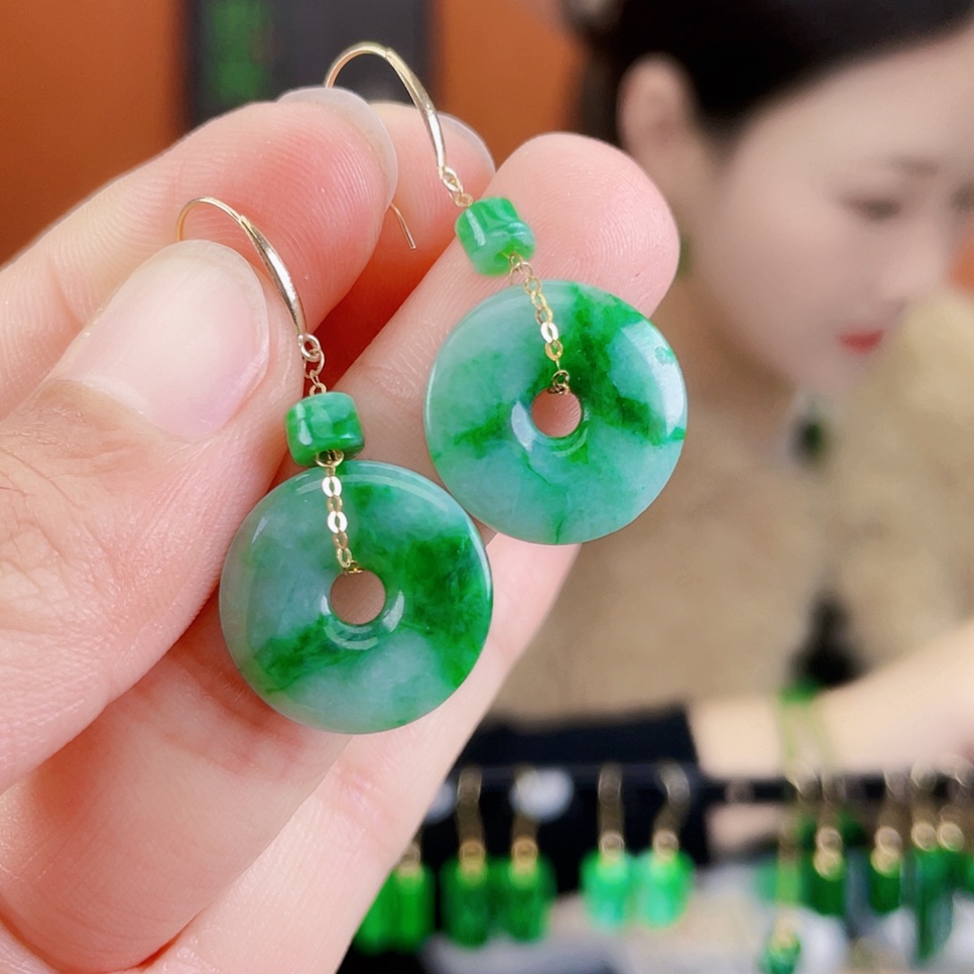 翡翠18K金镶嵌耳饰