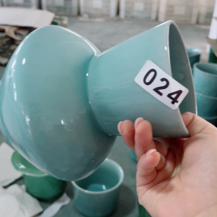 青瓷哈哈哈哈哈哈哈哈哈