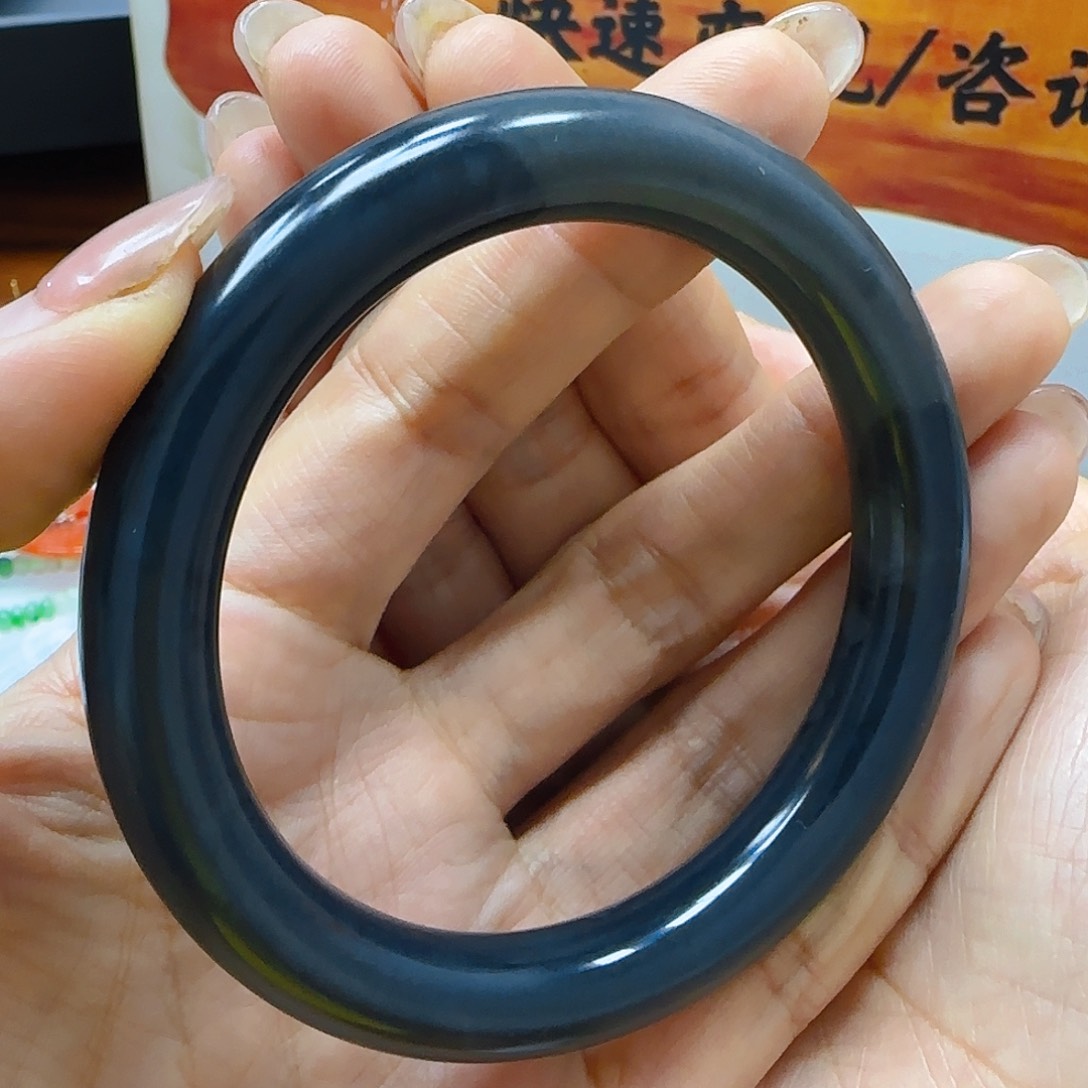 和田玉（墨玉）手镯未镶嵌和田玉660