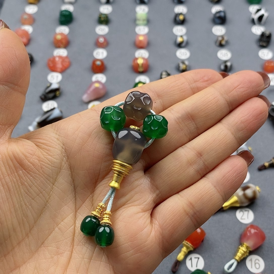 玛瑙/玉髓饰品未镶嵌小*