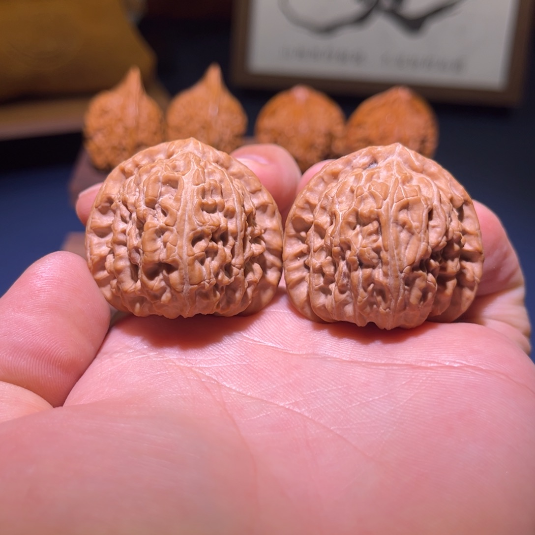 文玩核桃吊坠三角白延庆39