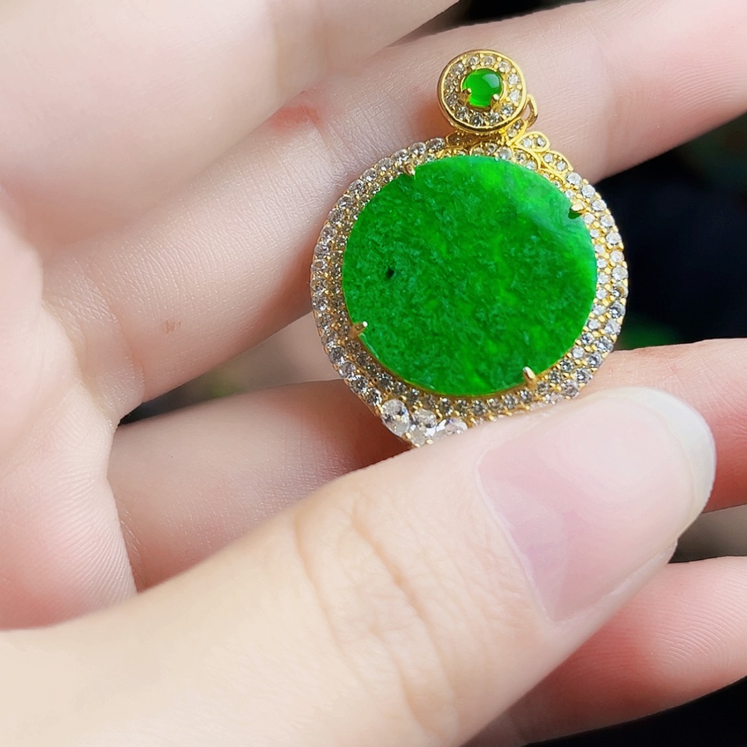 颈饰银S925镶嵌翡翠多样性