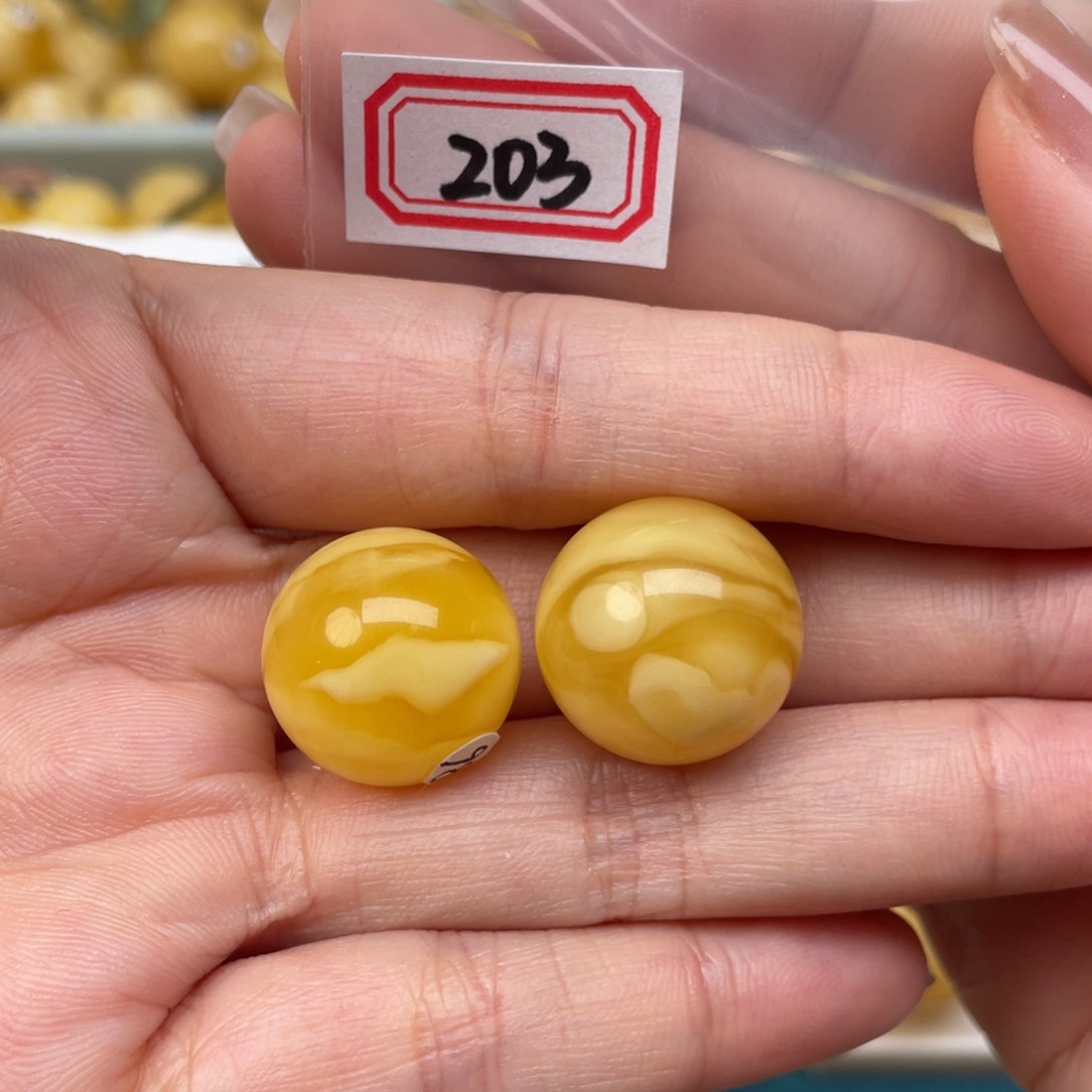 蜜蜡裸石未镶嵌难***。18+蜜蜡