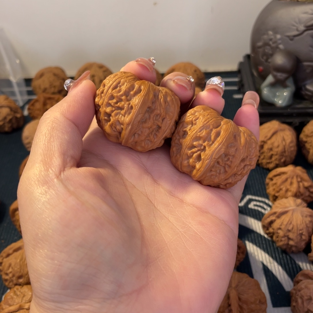 文玩核桃吊坠元宝40