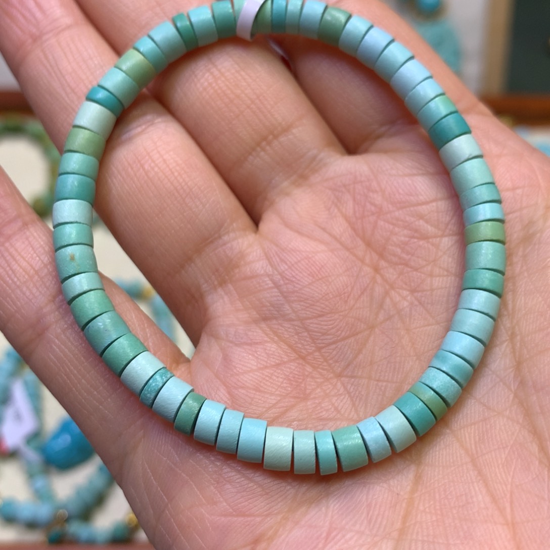 绿松石手串未镶嵌