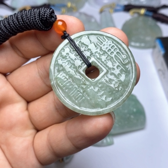 颈饰未镶嵌翡翠翡翠