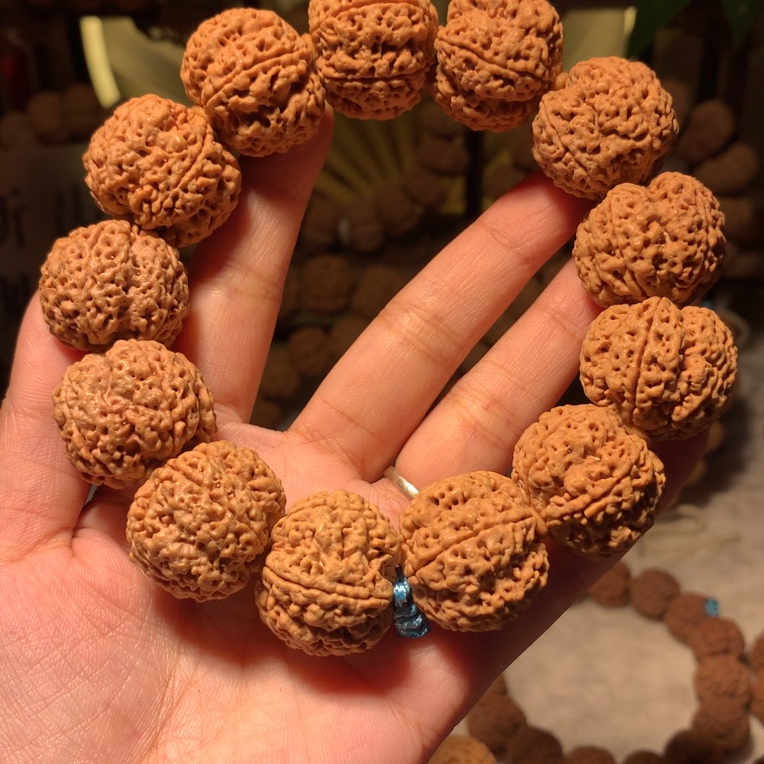 金刚菩提手串净*1。         