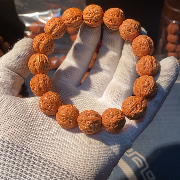 文玩核桃手串……75