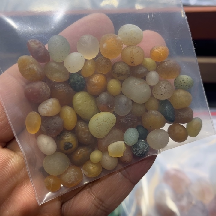 玛瑙/玉髓未镶嵌珠宝奇石