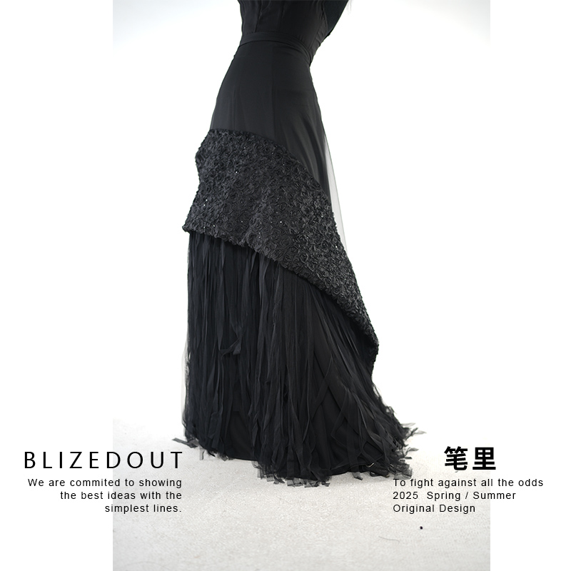 笔里【BLIZEDOUT】原创设计5122004黑网纱绣花拼接流苏不规则半身裙