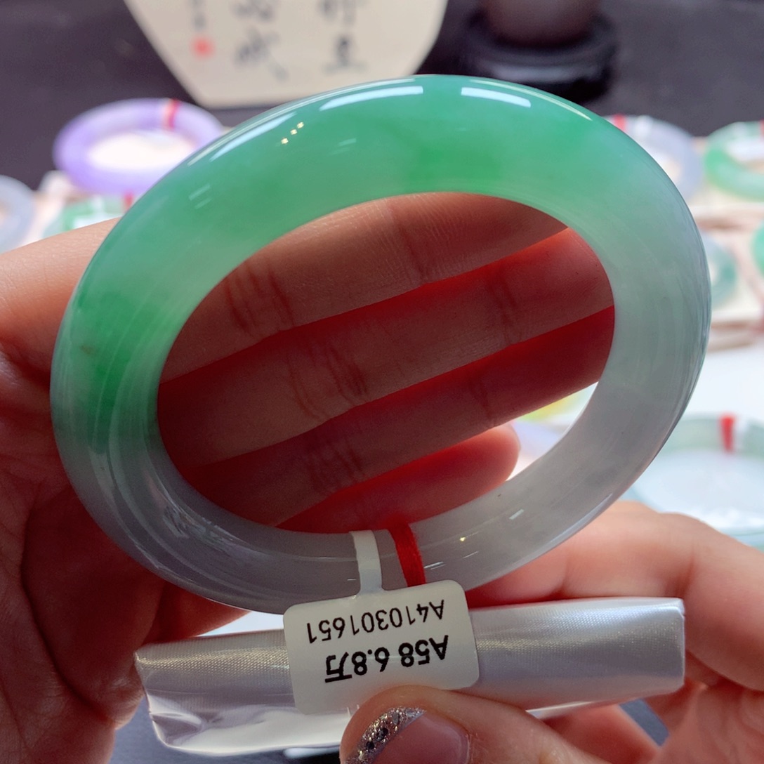 翡翠手镯未镶嵌F****F圆条77