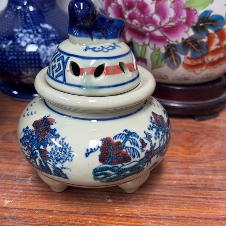 瓷片微瑕陶瓶。。。。。。。。。。。。。。