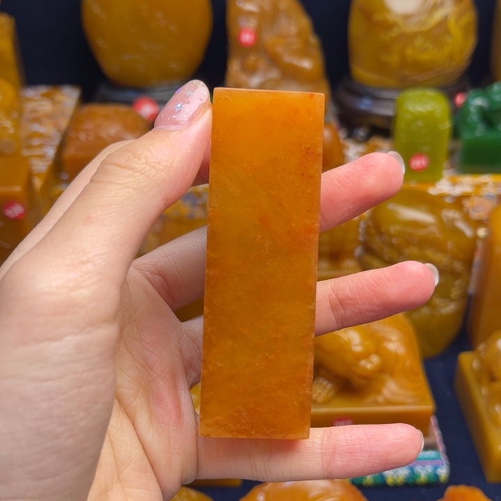 田黄石大*子题材：工艺品