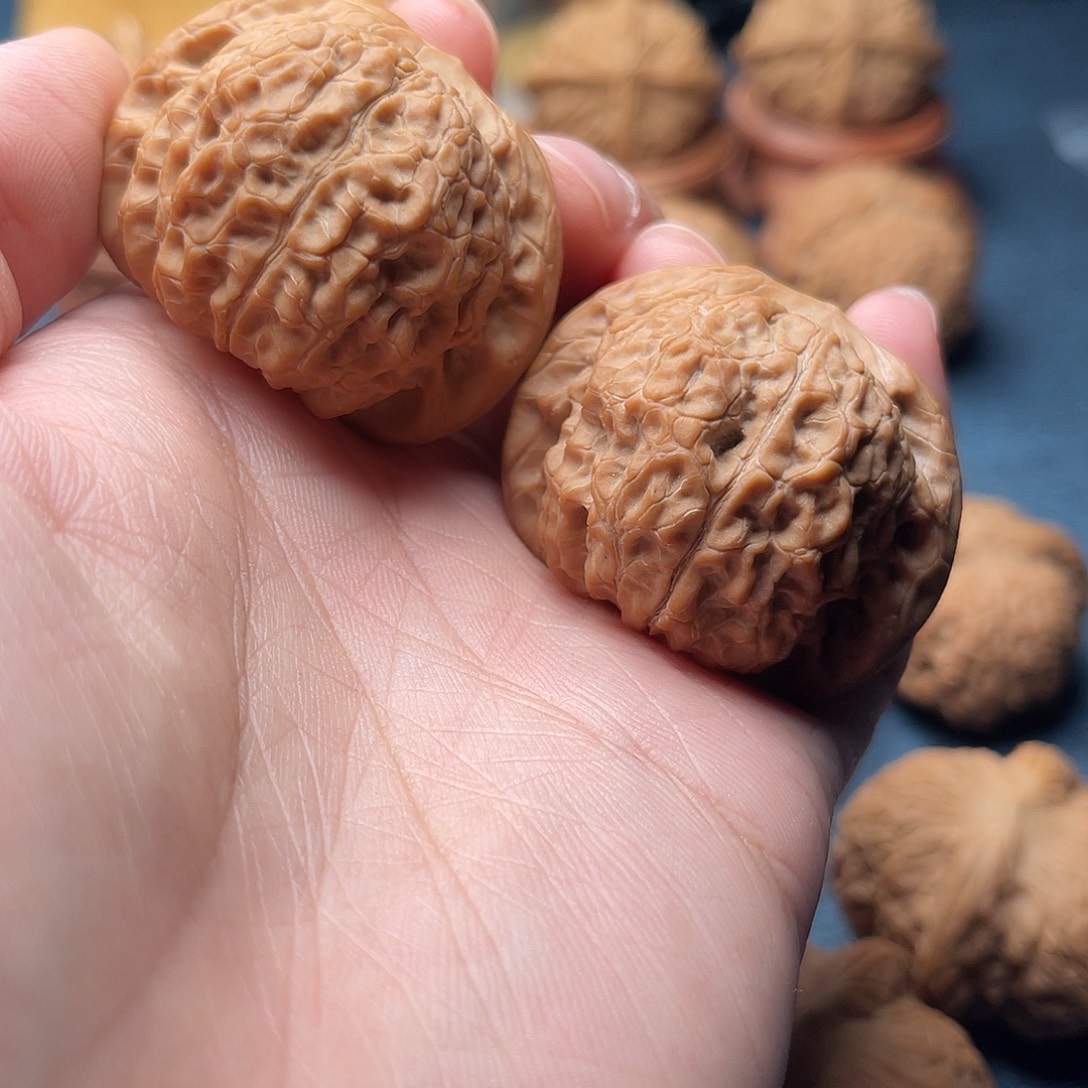 刚***d吊坠文玩核桃血麒麟42尺1438