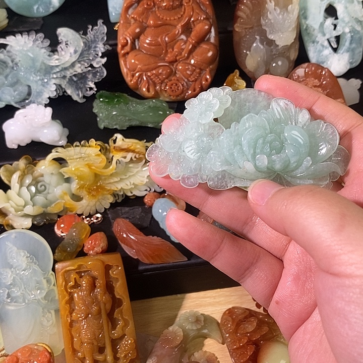 有****蛇纹石玉合金颈饰