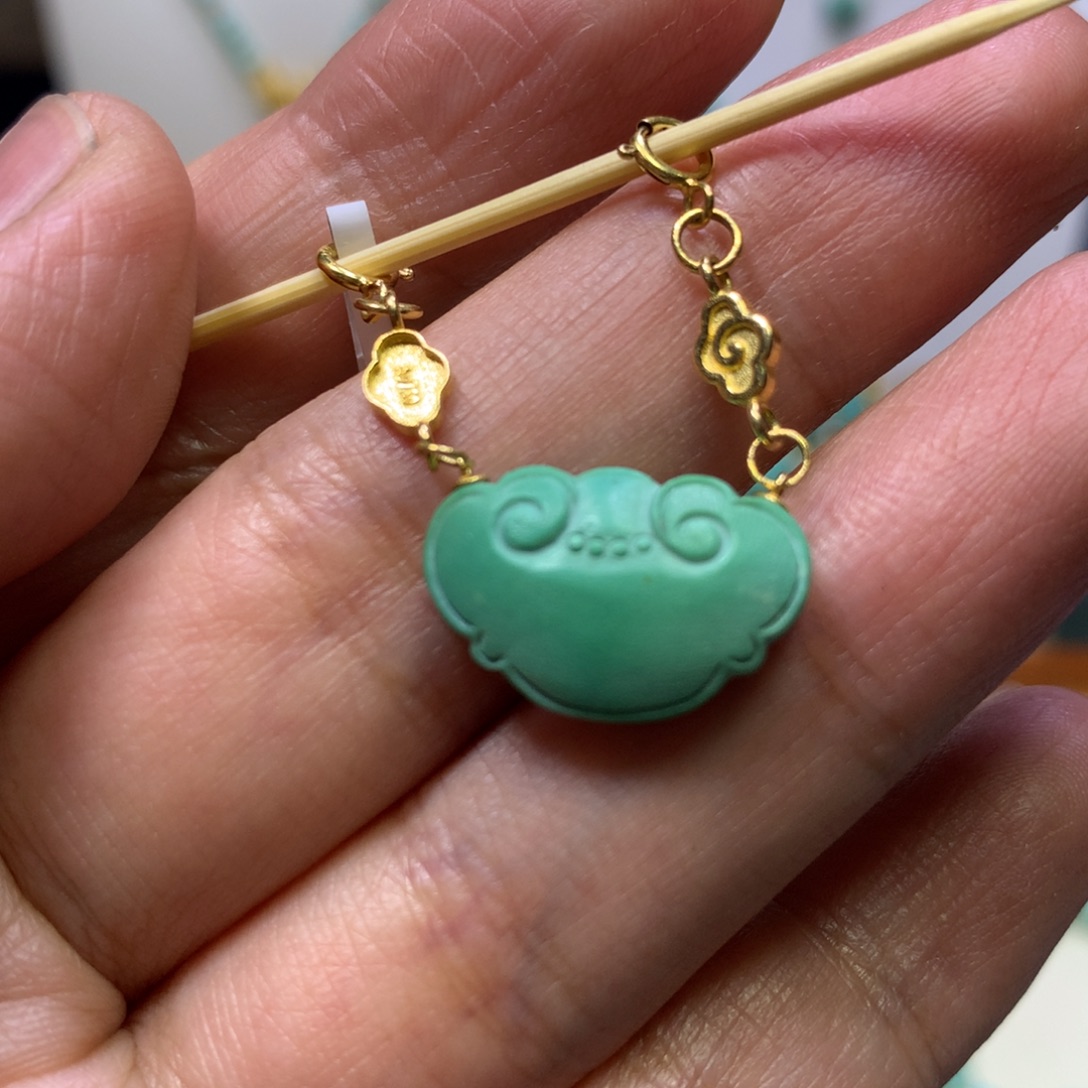 绿松石18K金镶嵌福锁半挂链