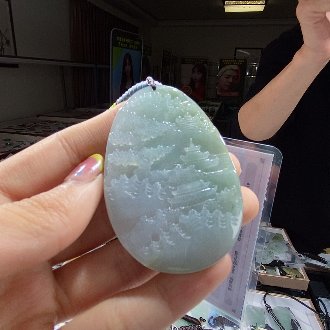 翡翠未镶嵌颈饰翡翠