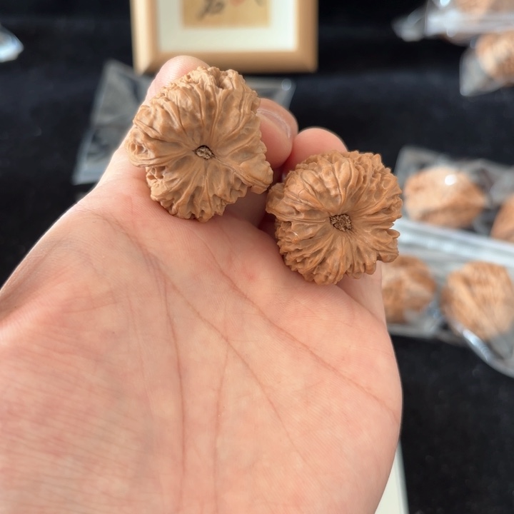 文玩核桃吊坠静**深南将 色差