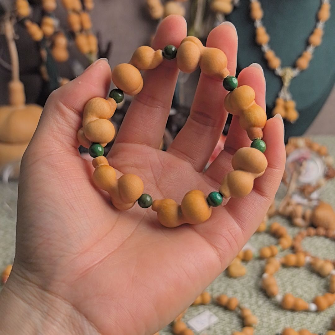 大叶紫檀（黑酸枝木类）榴*