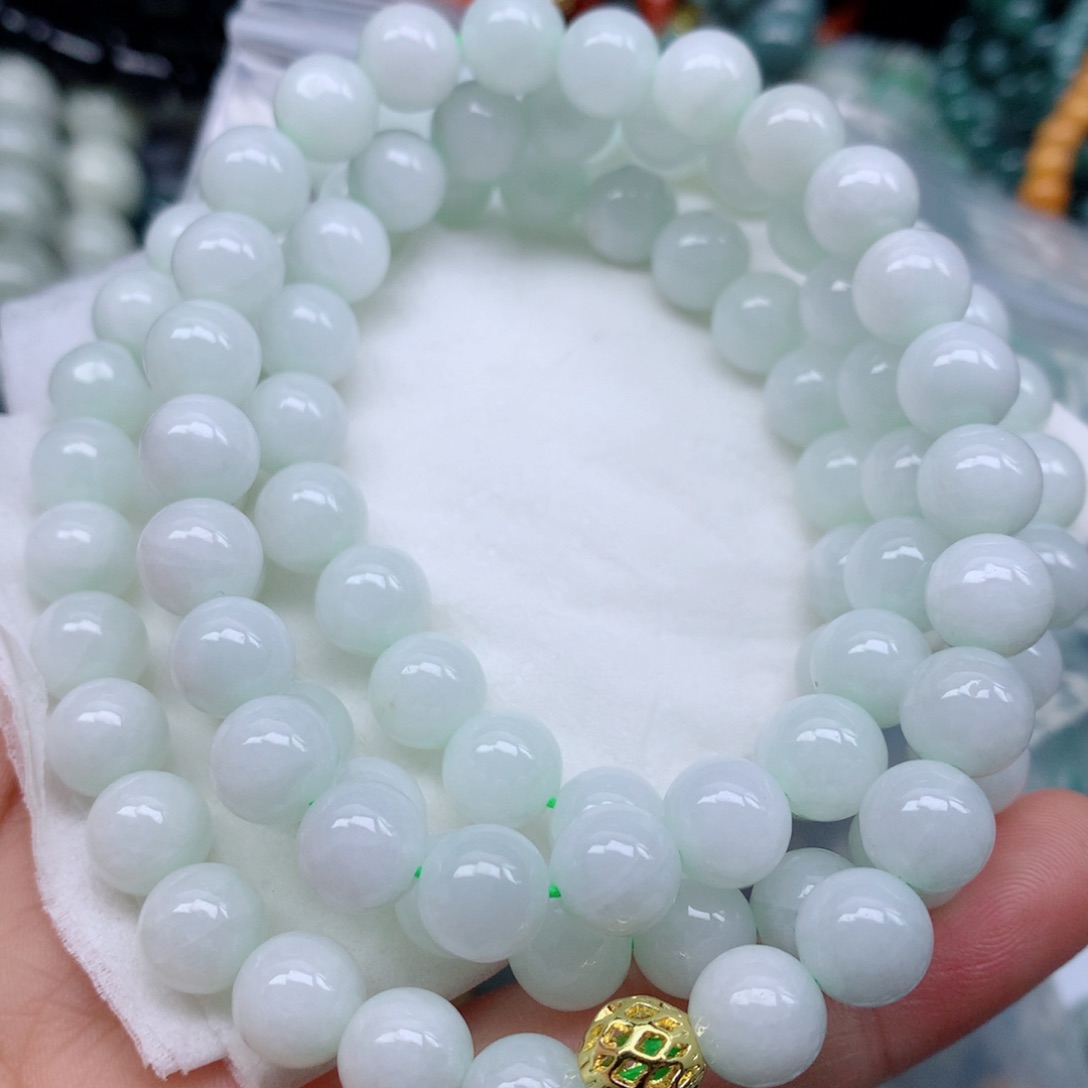 翡翠颈饰未镶嵌手串