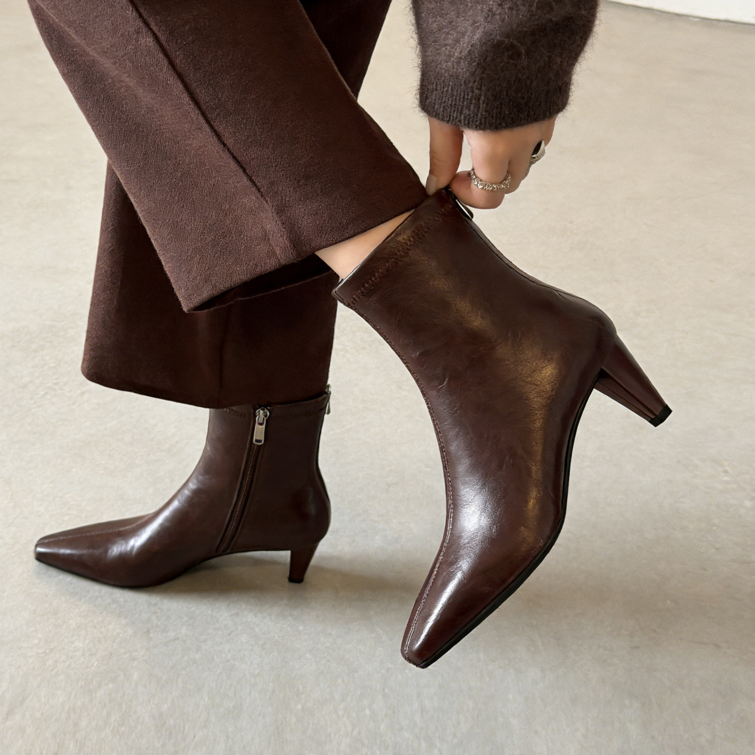 【跟高6cm】秋冬新款复古真皮高跟短靴女粗跟百搭裸靴方头显瘦靴子