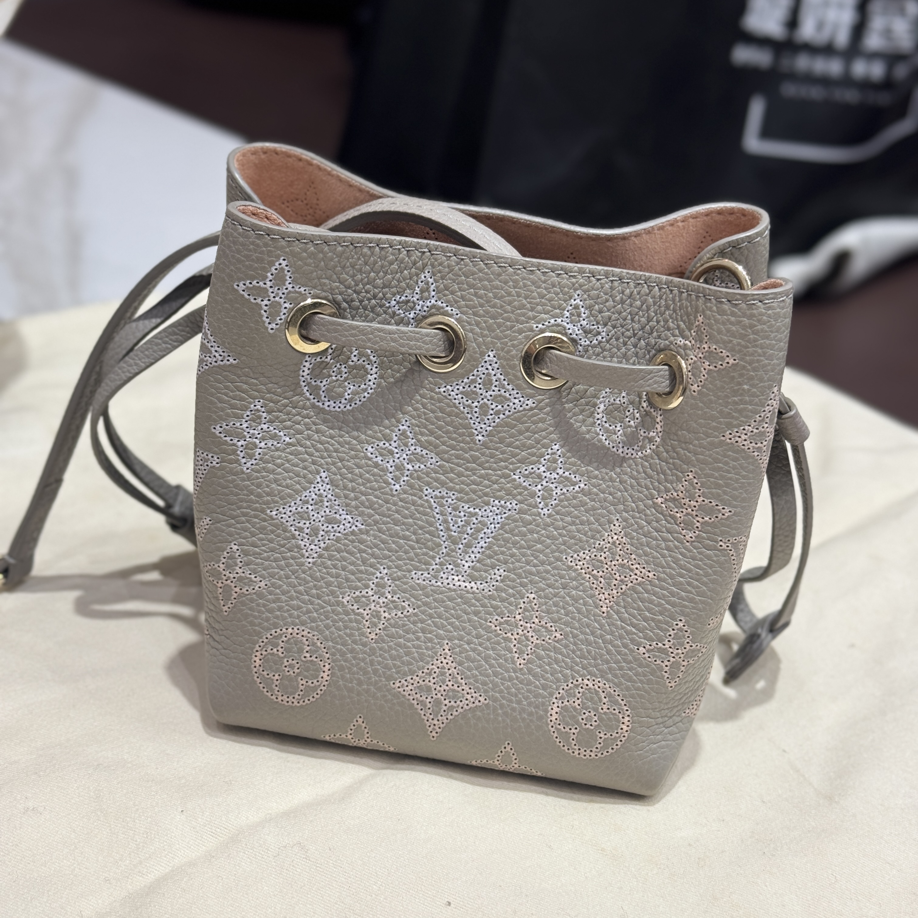 99新 LouisVuitton/路易威登 Pico Bella 月光女神 mini 小烧麦/