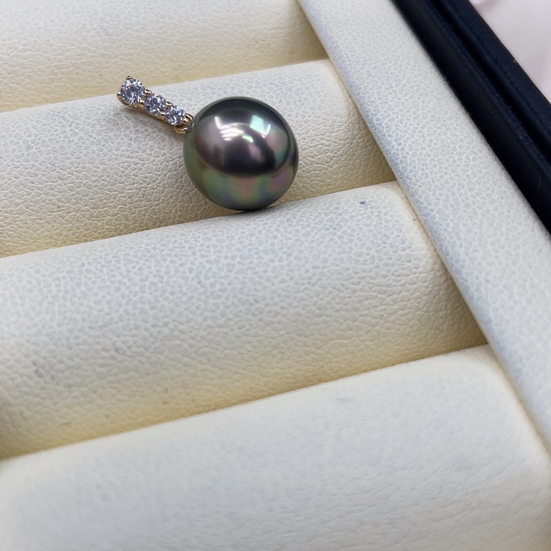 14K金镶嵌海水珍珠颈饰