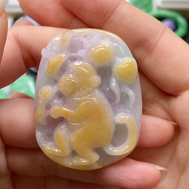 翡翠颈饰未镶嵌吊坠
