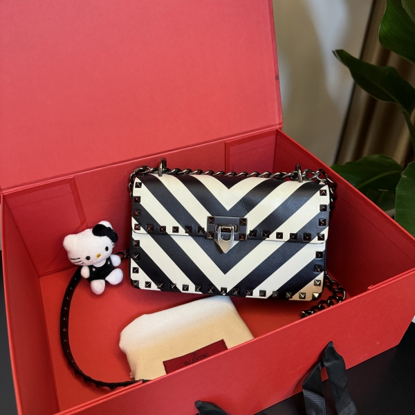 95新/包包/华伦天奴/250127SW0018