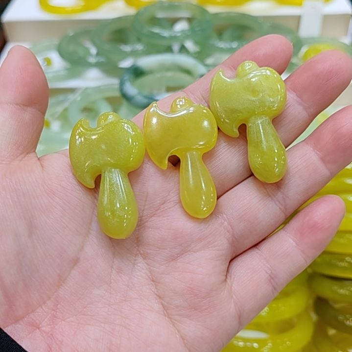 岫玉未镶嵌颈饰岫玉微瑕多样性发货拍一发一微瑕